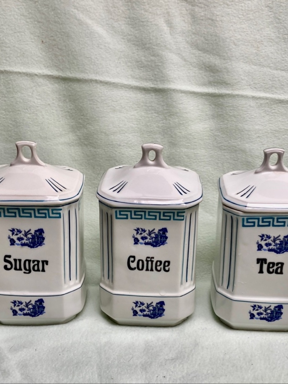 Vintage, Rare, Set of 3 Blue Willow Ceramic Canisters with Lids 9in x 4.5in x 4